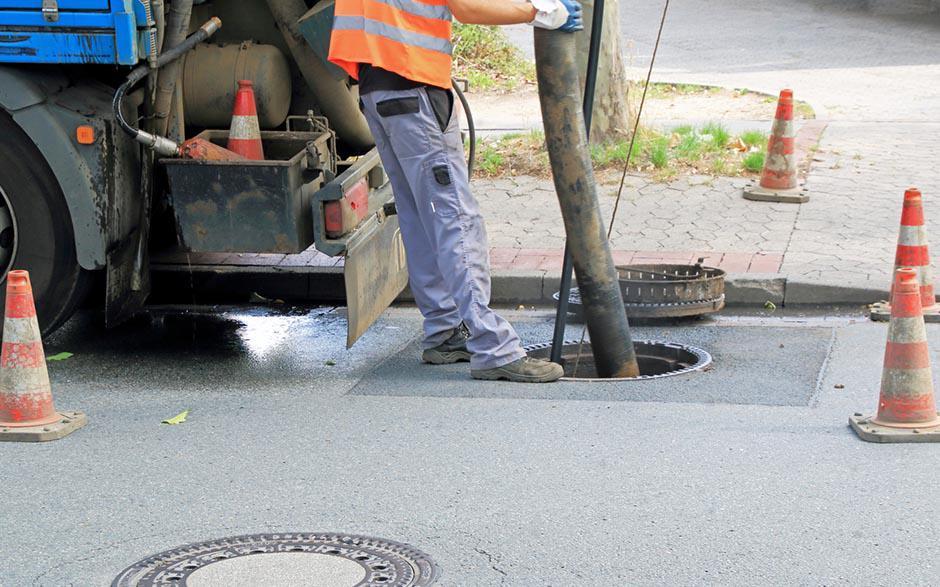 comment déboucher un toilette Montrouge