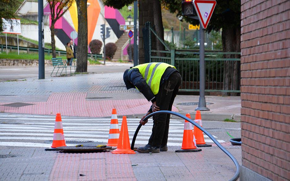 comment déboucher des wc Viroflay